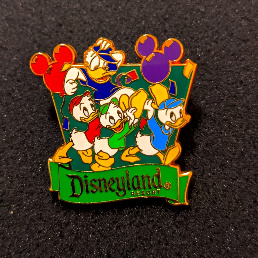 Disneyland Resort Disney Parks Pin Trading 2009 Donald Duck Pin